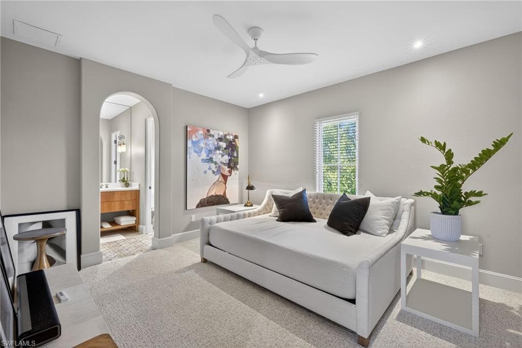 16469 Celebrita CT, NAPLES FL 34110-32