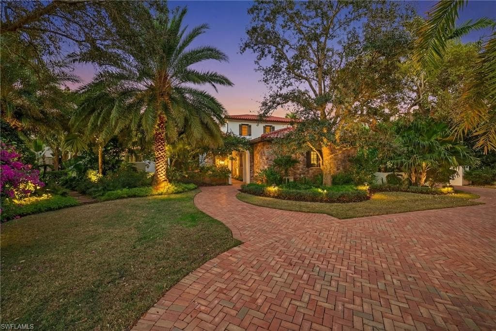 16469 Celebrita CT, NAPLES FL 34110-43