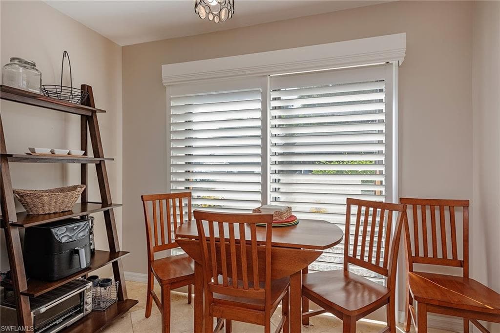 800 Misty Pines CIR # H102, NAPLES FL 34105-5