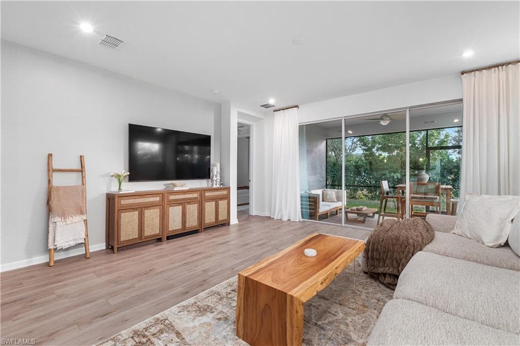 10313 Bonavie Cove DR-11