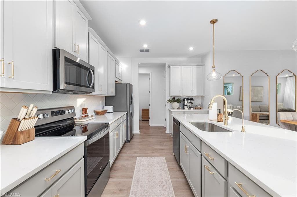 10313 Bonavie Cove DR-4