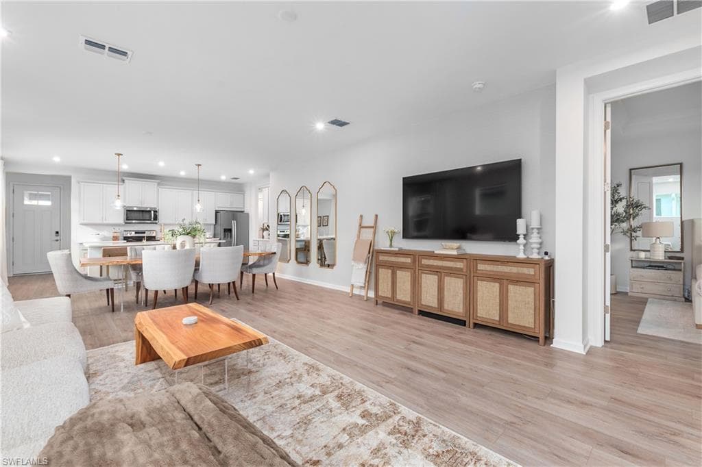 10313 Bonavie Cove DR-13