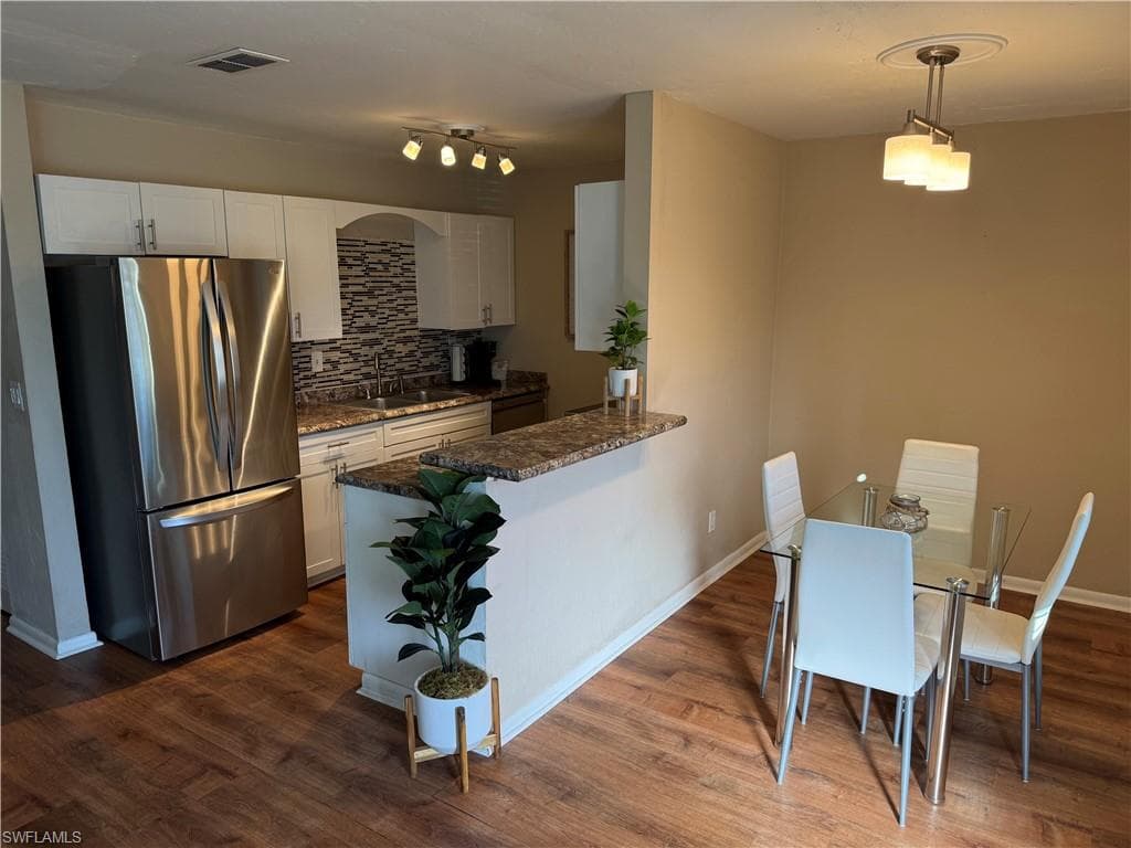 2855 Van Buren AVE-2