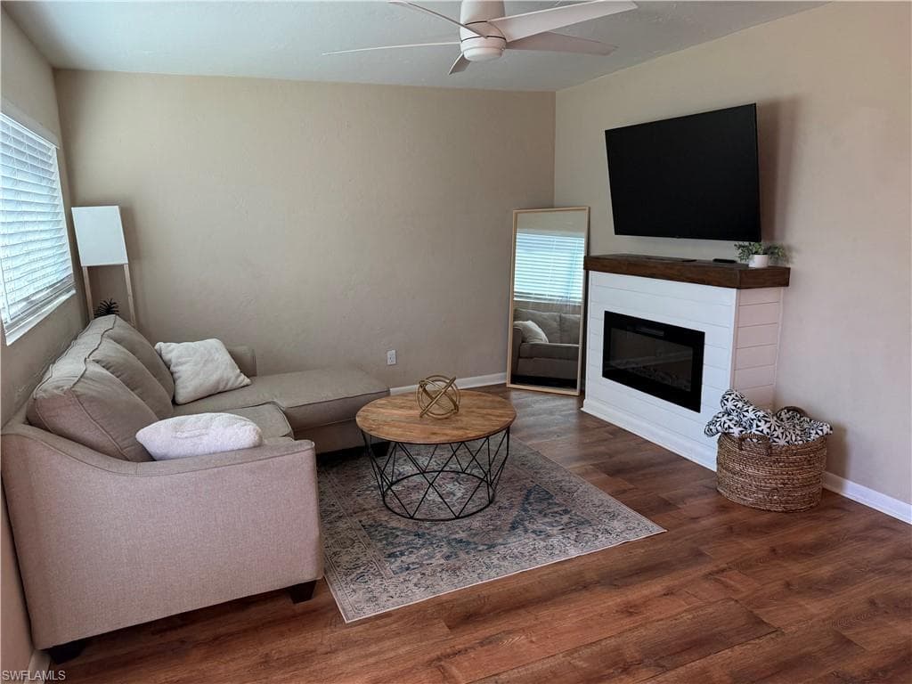 2855 Van Buren AVE-8