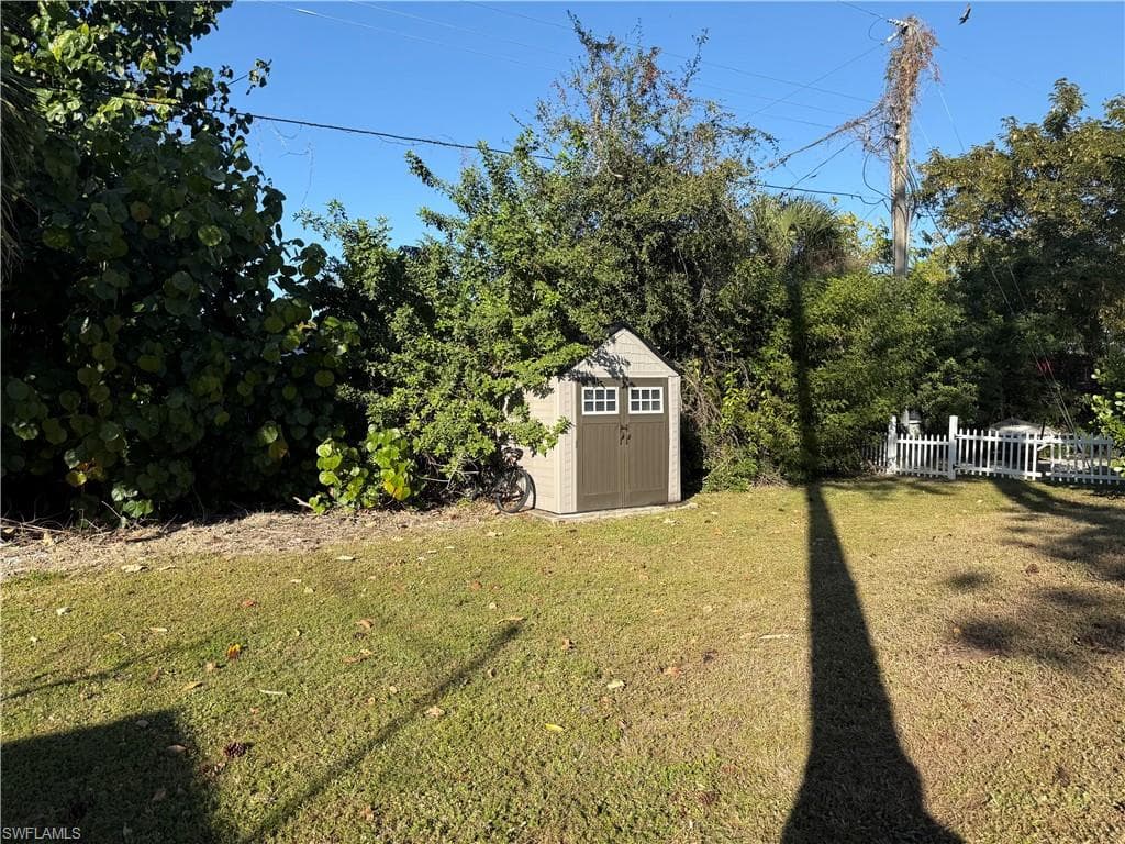 2855 Van Buren AVE-14
