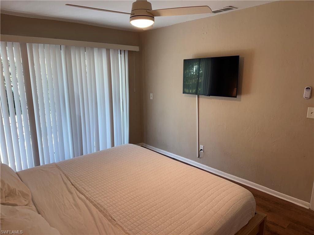 2855 Van Buren AVE-10