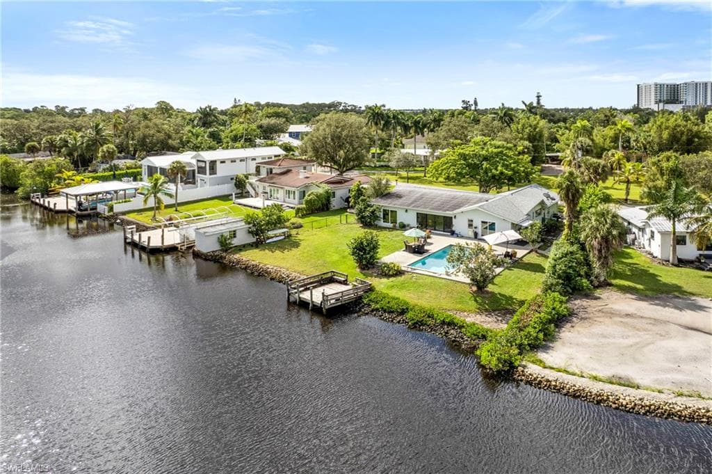 2271 Harbor RD, NAPLES FL 34104-8