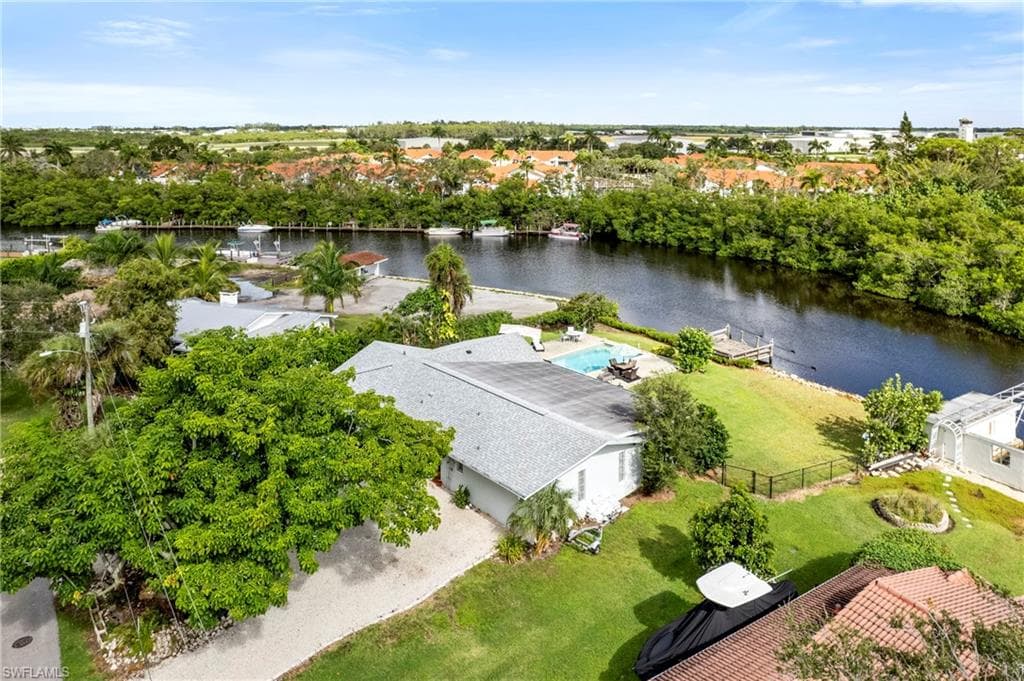 2271 Harbor RD, NAPLES FL 34104-3