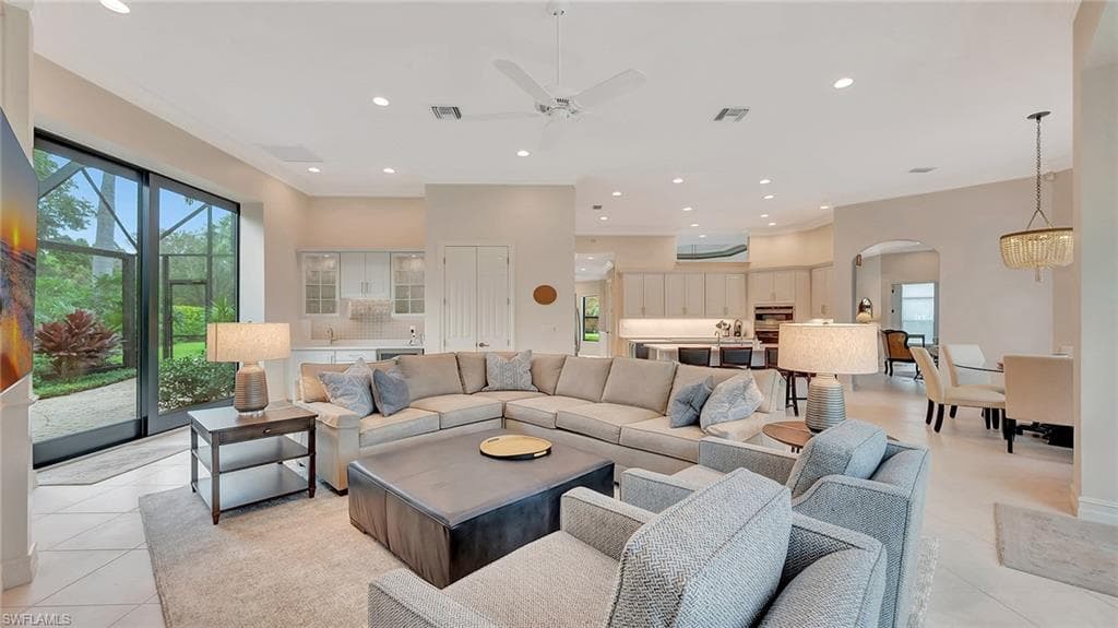 11238 Five Oaks LN, NAPLES FL 34120-22