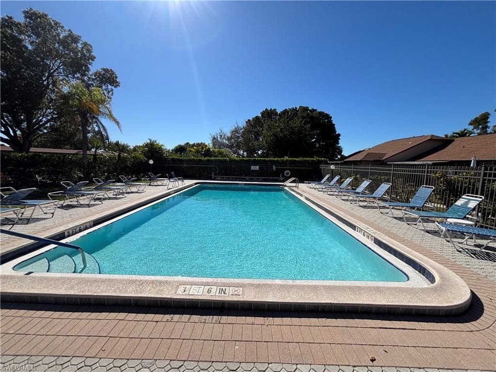 9303 Lennox LN, FORT MYERS FL 33919-14