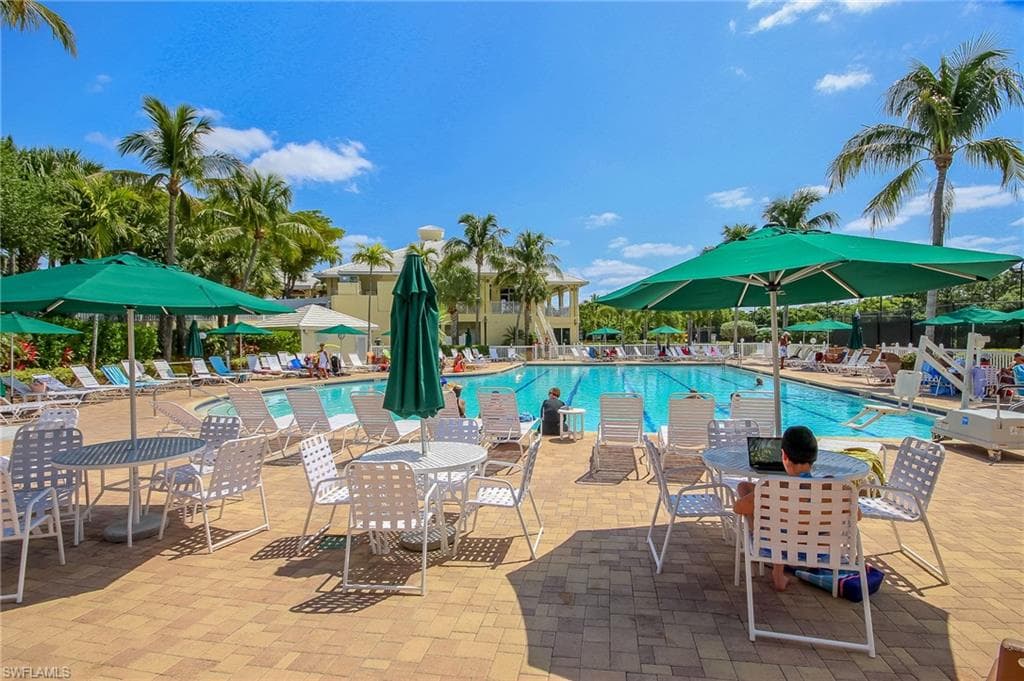 1285 Sweetwater CV # 2106, NAPLES FL 34110-37