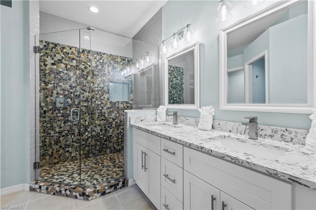 1285 Sweetwater CV # 2106, NAPLES FL 34110-14