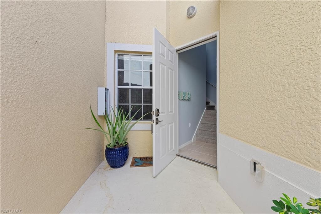 1285 Sweetwater CV # 2106, NAPLES FL 34110-38