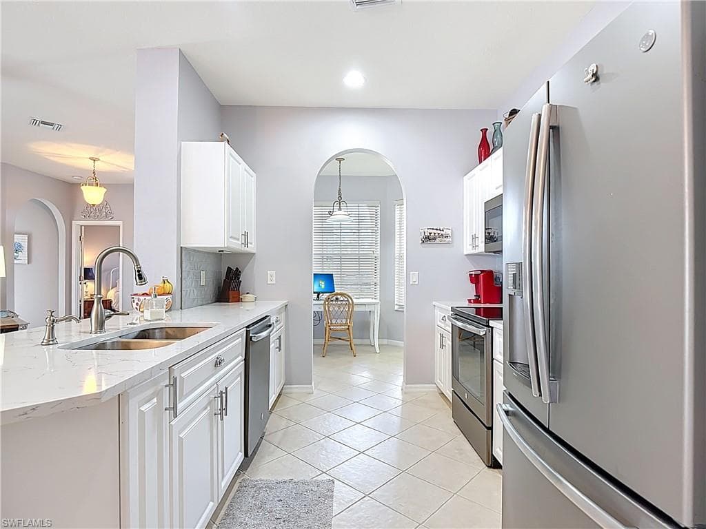 20686 Dennisport LN, NORTH FORT MYERS FL 33917-11