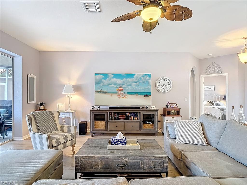 20686 Dennisport LN, NORTH FORT MYERS FL 33917-7