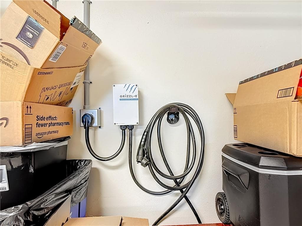 20686 Dennisport LN, NORTH FORT MYERS FL 33917-24