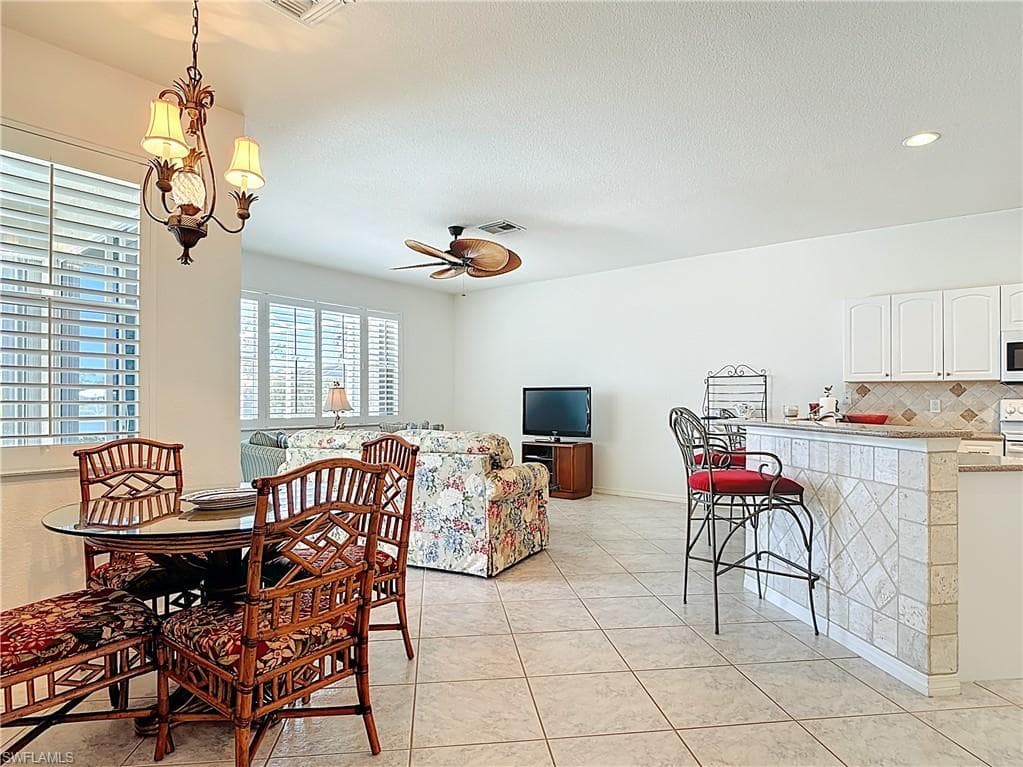 20716 Tisbury LN, NORTH FORT MYERS FL 33917-18