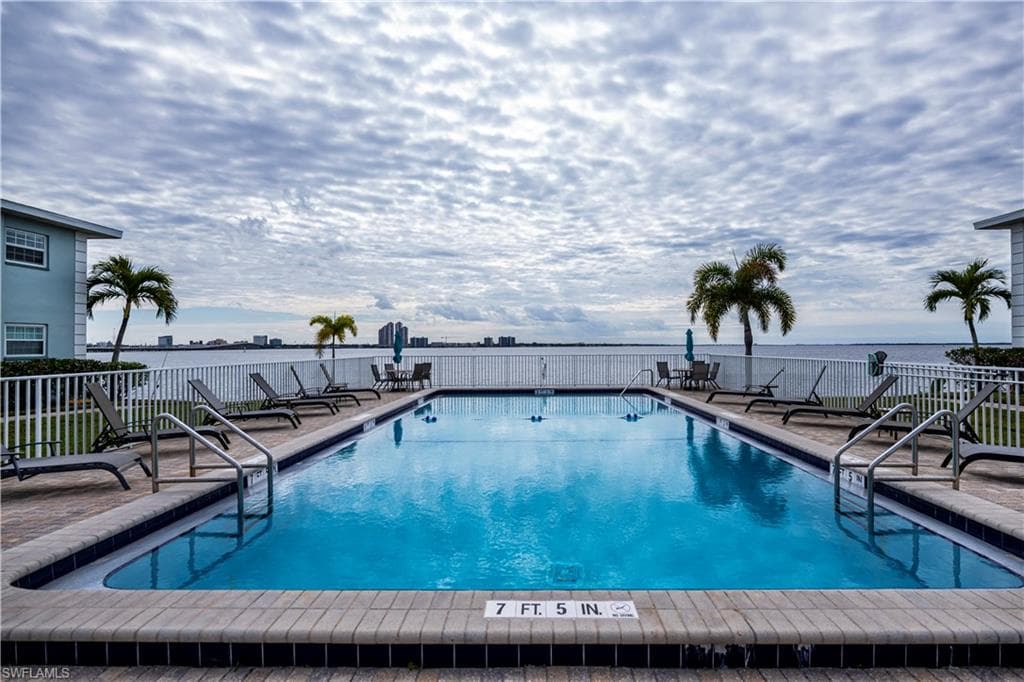 3324 N Key DR # 8, NORTH FORT MYERS FL 33903-41