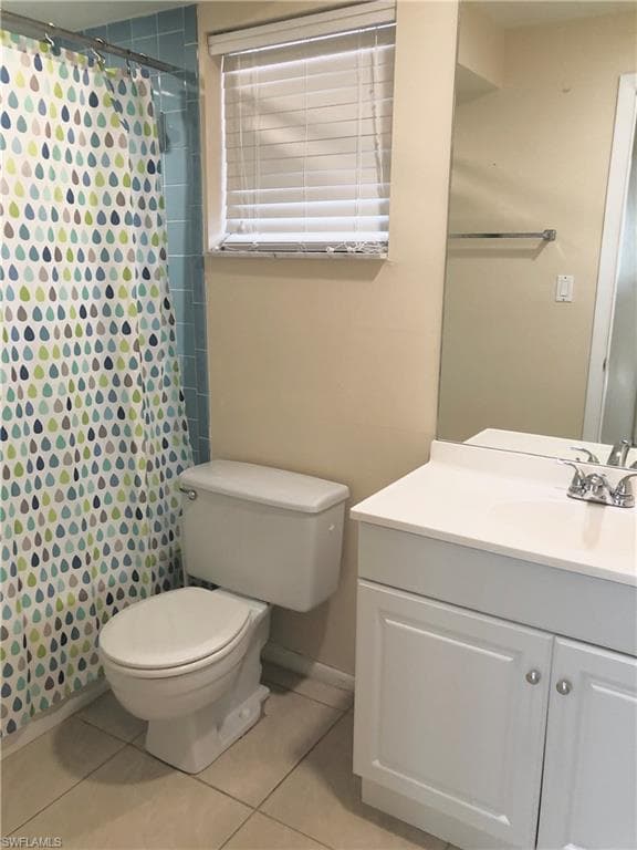 180 Turtle Lake CT # 106, NAPLES FL 34105-6