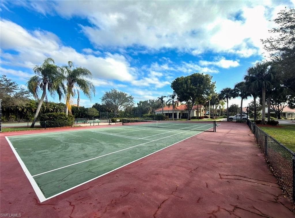 196 Sabal Lake DR, NAPLES FL 34104-41