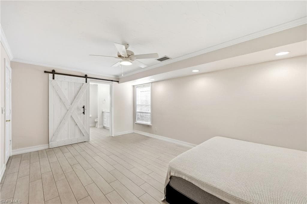 196 Sabal Lake DR, NAPLES FL 34104-21