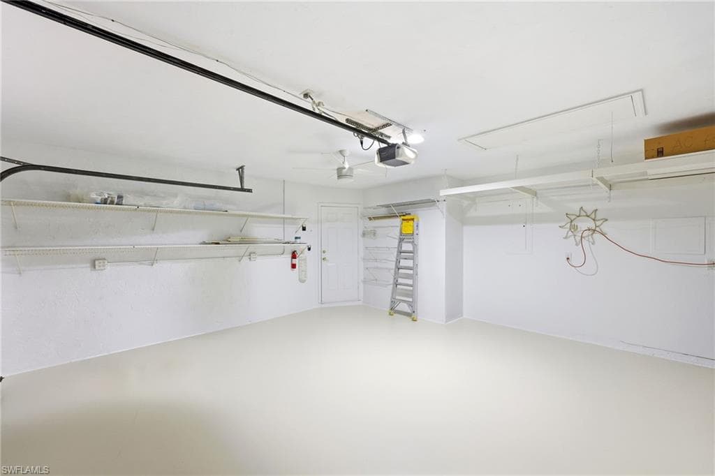 196 Sabal Lake DR, NAPLES FL 34104-6