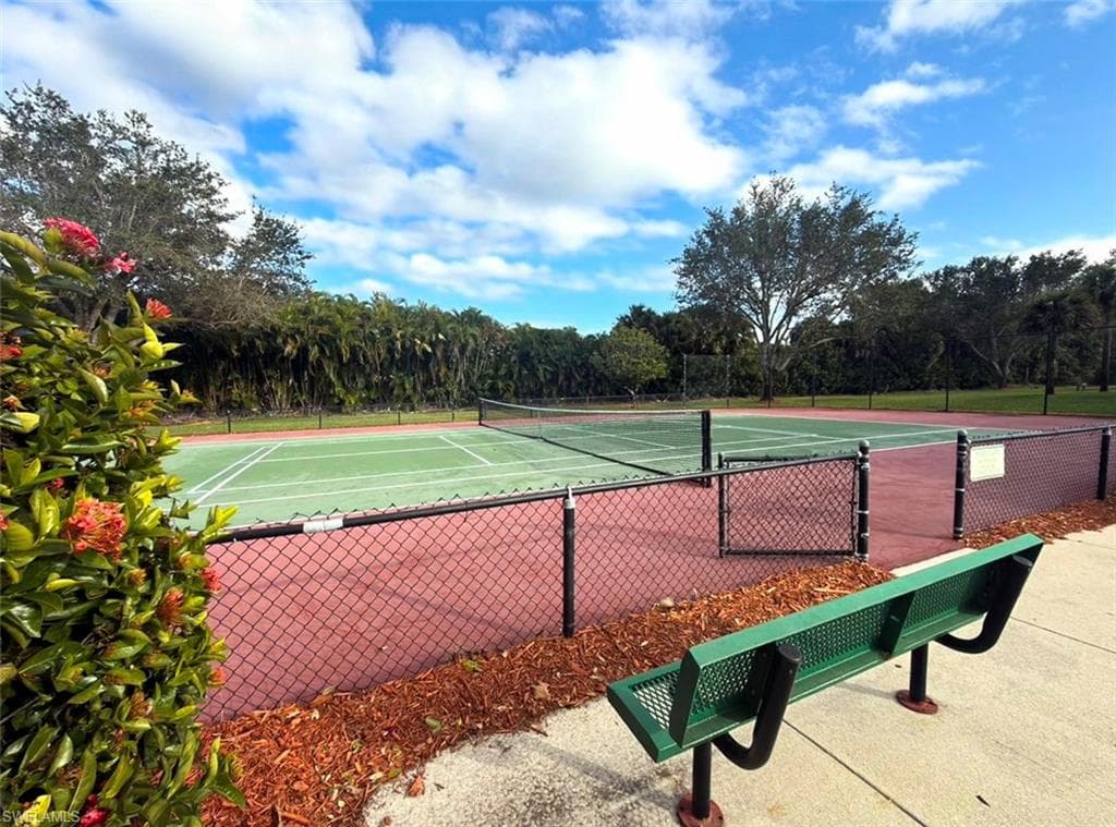 196 Sabal Lake DR, NAPLES FL 34104-40