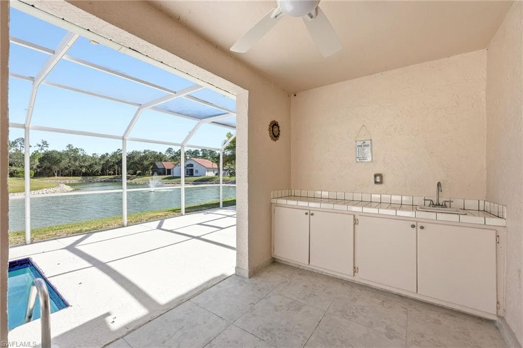 196 Sabal Lake DR, NAPLES FL 34104-17