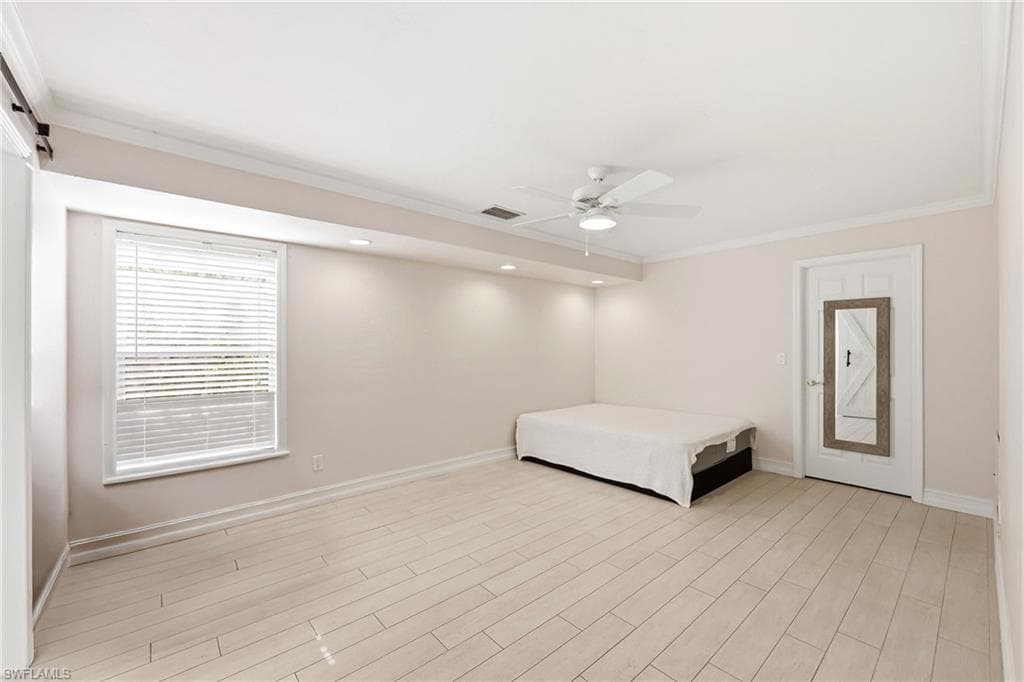 196 Sabal Lake DR, NAPLES FL 34104-20