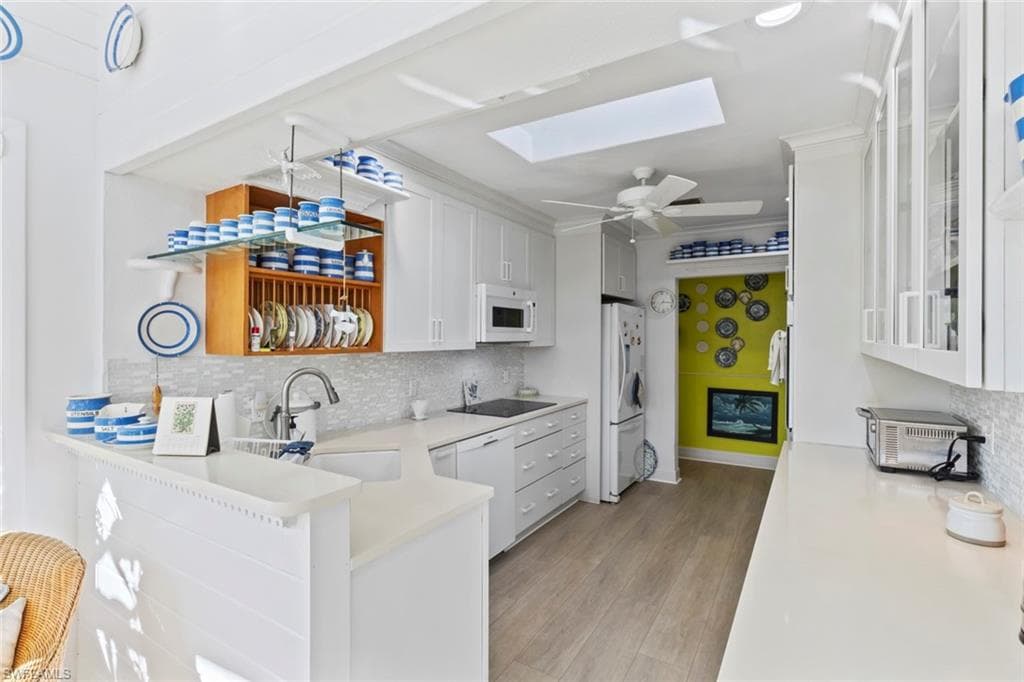 1348 Alcazar AVE-12