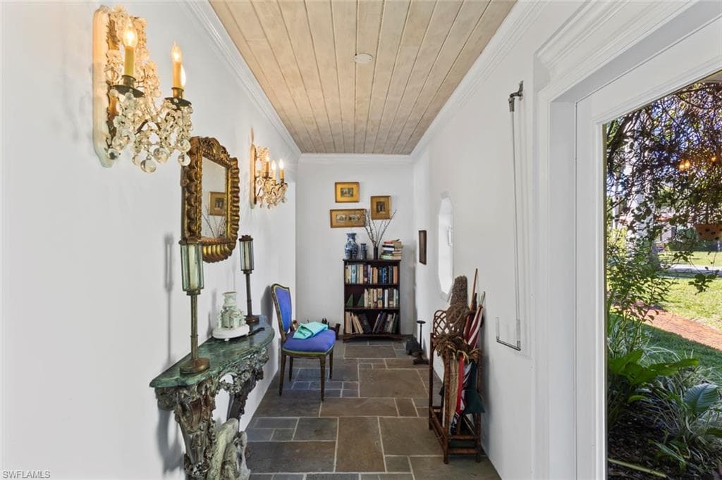 1348 Alcazar AVE-4