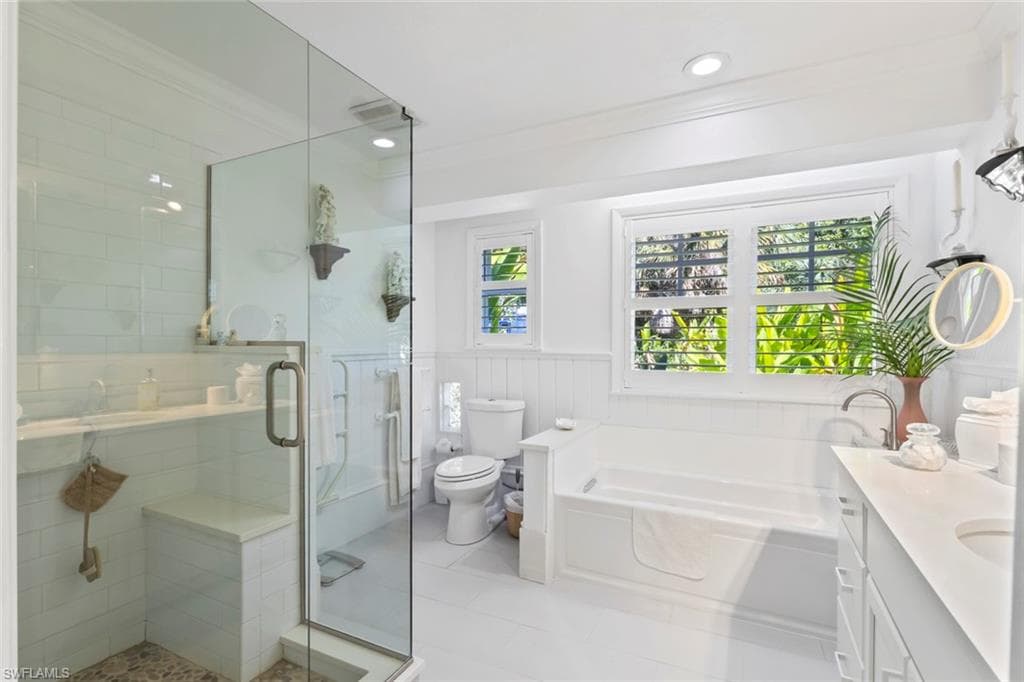 1348 Alcazar AVE-19