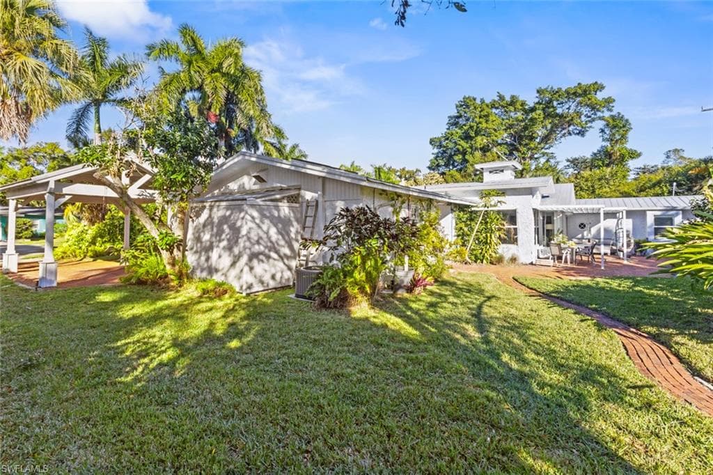 1348 Alcazar AVE-29