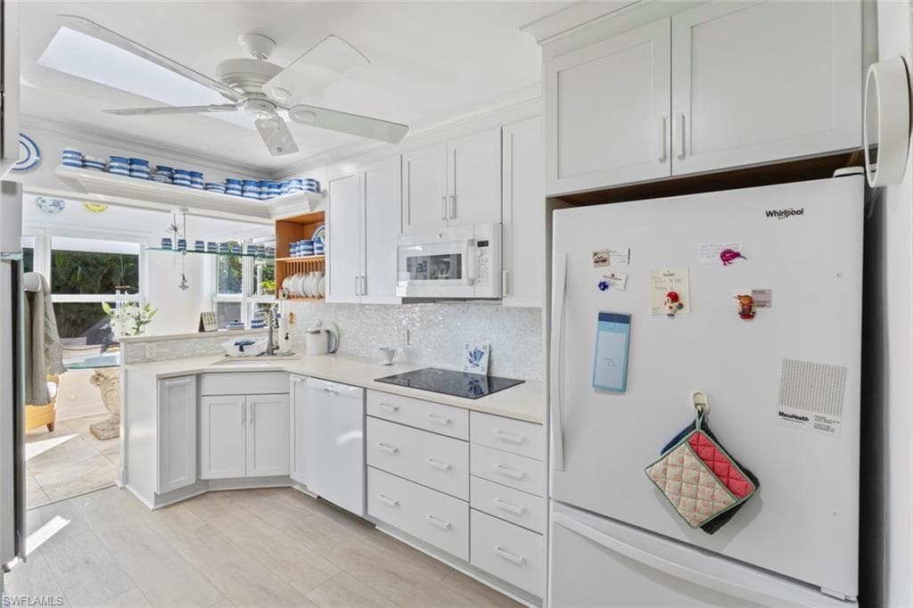 1348 Alcazar AVE-9