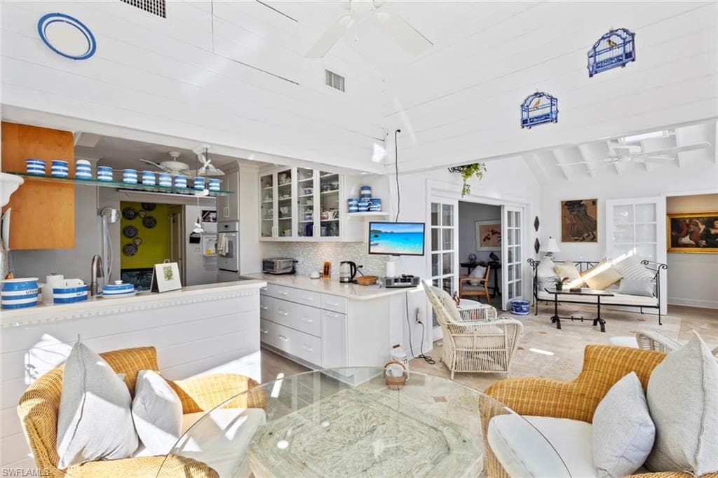 1348 Alcazar AVE-13