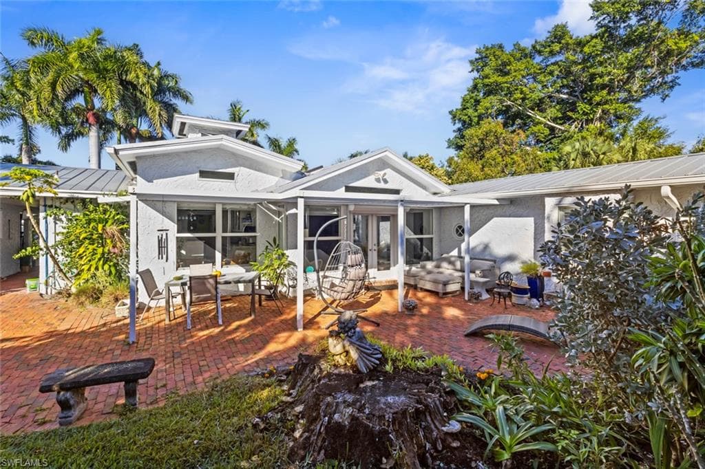 1348 Alcazar AVE-30