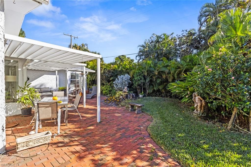 1348 Alcazar AVE-28