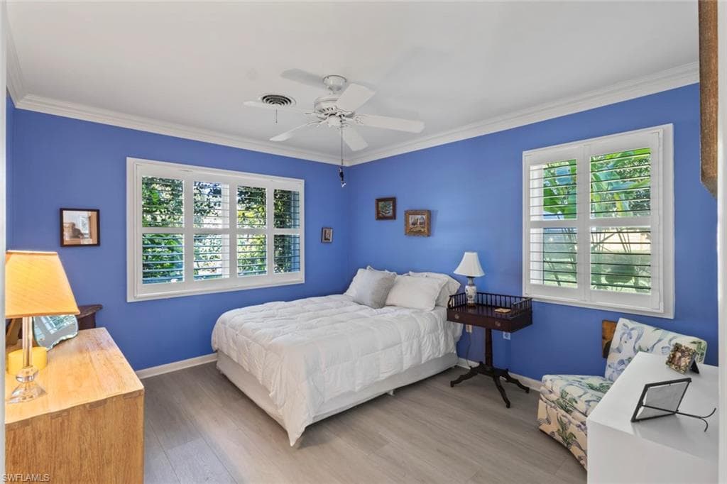 1348 Alcazar AVE-20