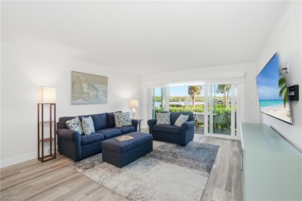 305 Goodlette-Frank RD S # C205, NAPLES FL 34102-1