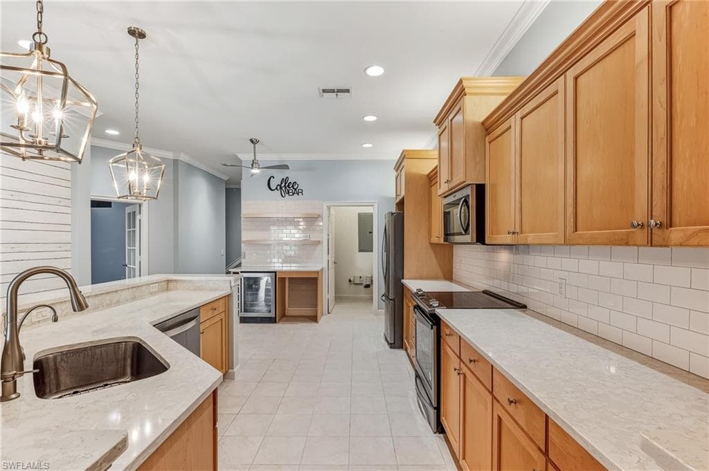 8565 Via Garibaldi CIR # 206, ESTERO FL 33928-1