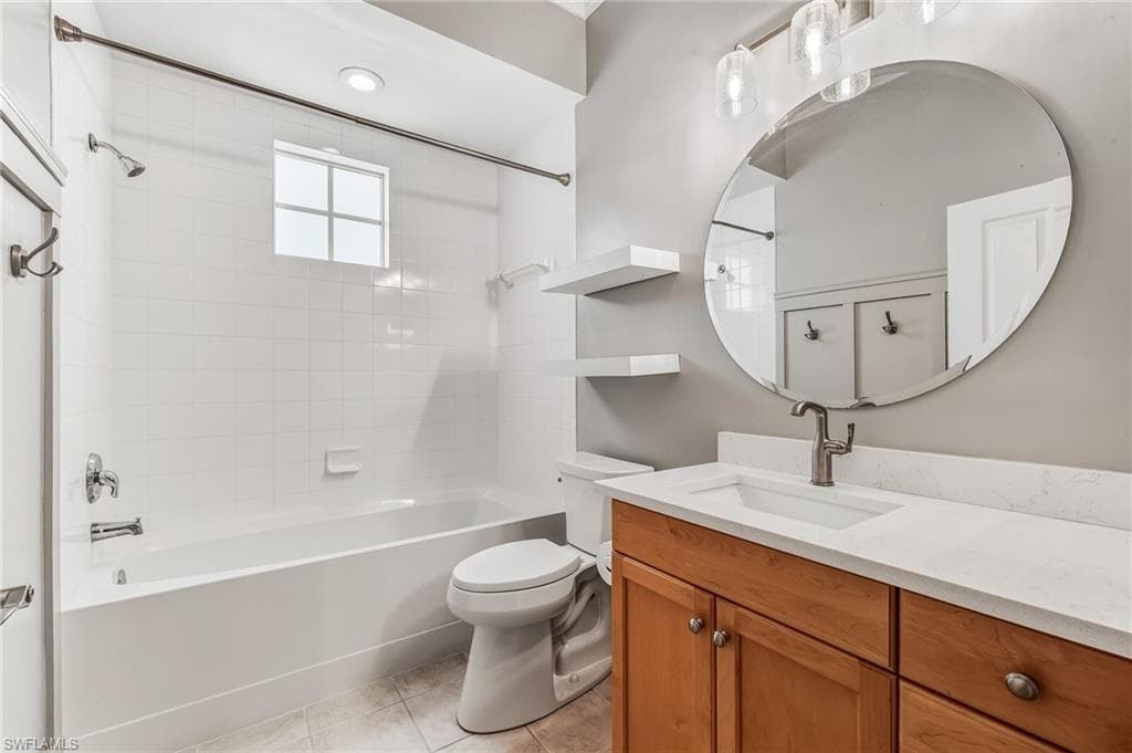 8565 Via Garibaldi CIR # 206, ESTERO FL 33928-18