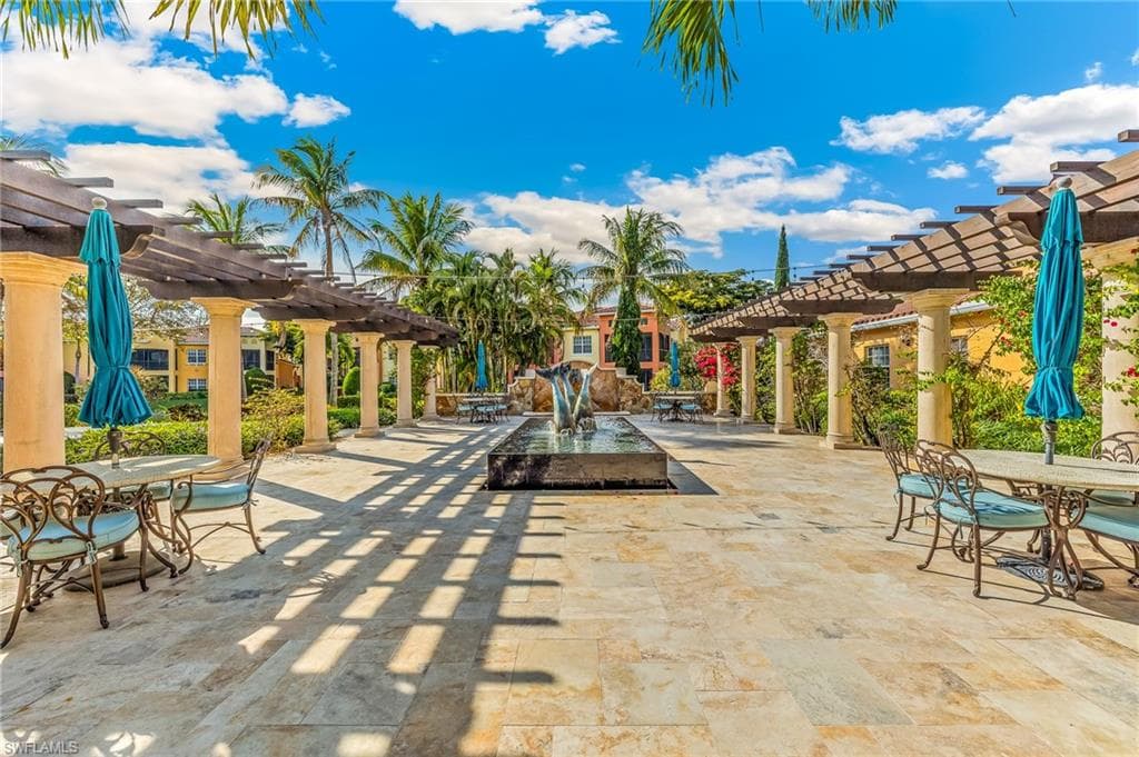 8565 Via Garibaldi CIR # 206, ESTERO FL 33928-28