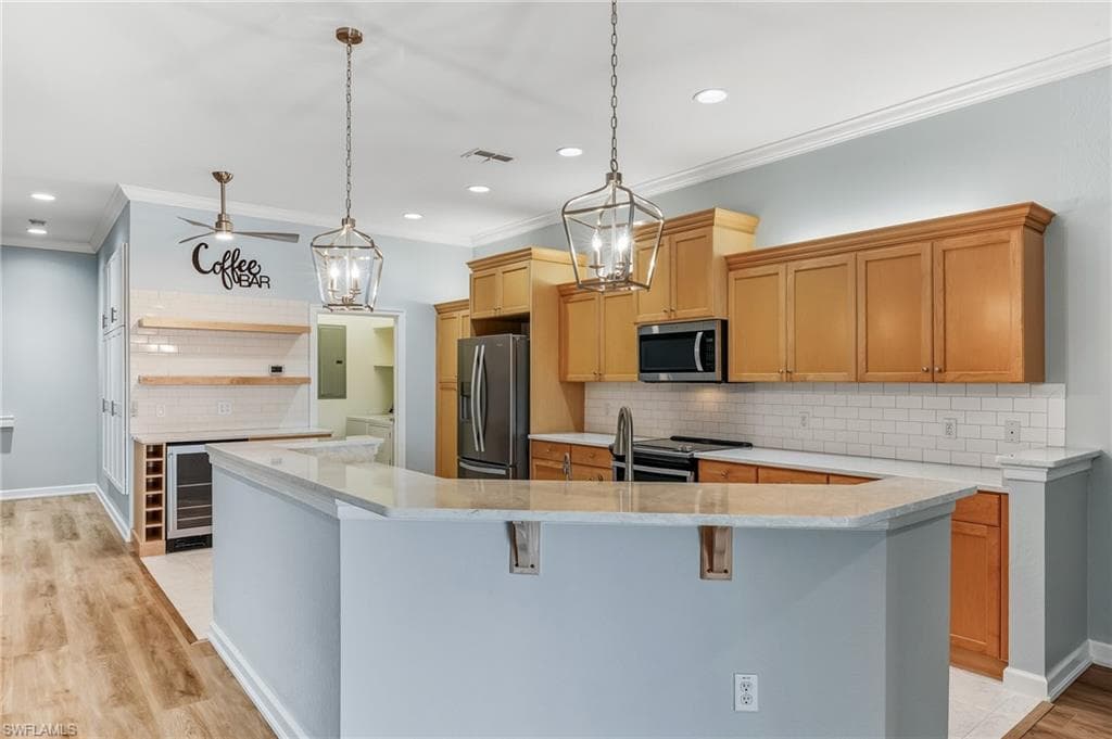 8565 Via Garibaldi CIR # 206, ESTERO FL 33928-7