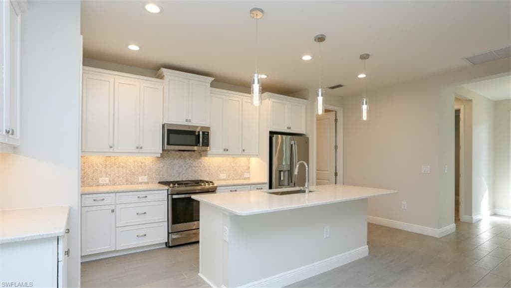 2428 Ariane DR, NAPLES FL 34112-1