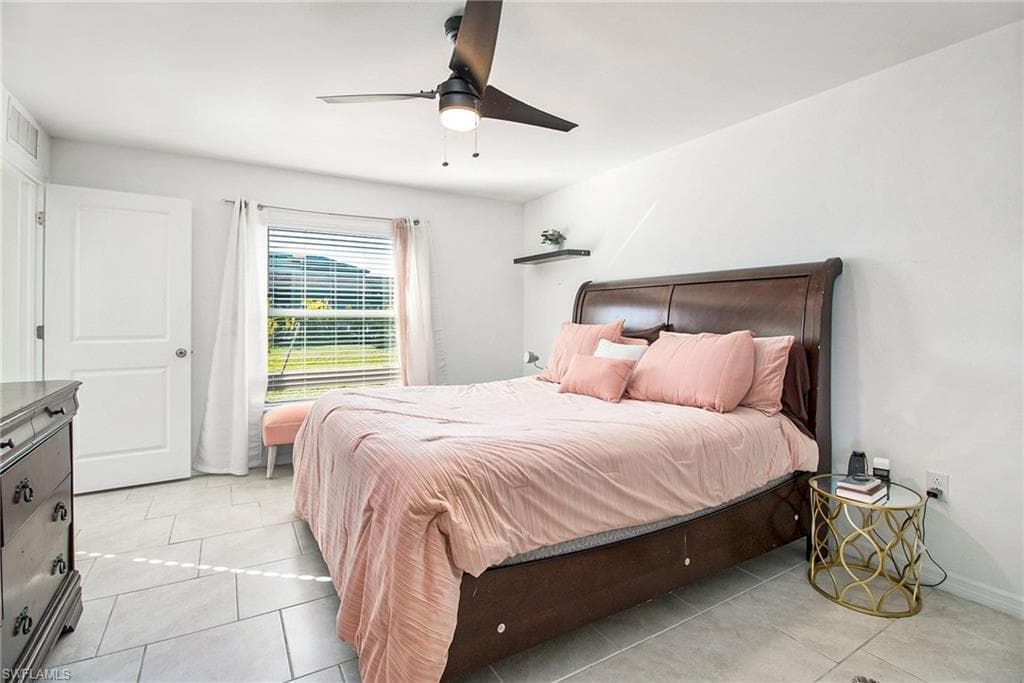 4054 San Clemente CT, NORTH FORT MYERS FL 33917-18