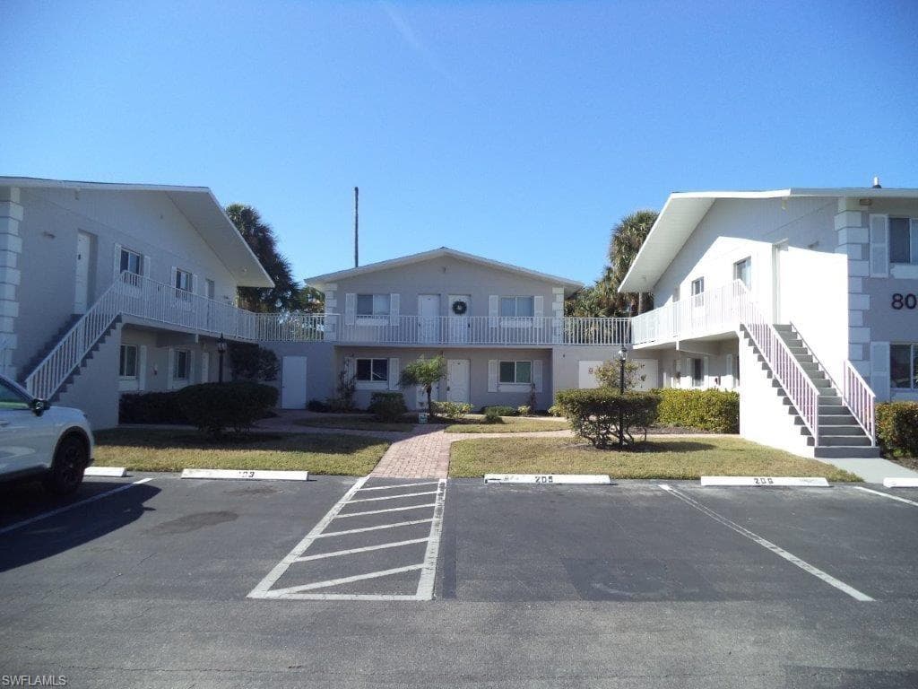 8071 Country RD # 205, FORT MYERS FL 33919-1