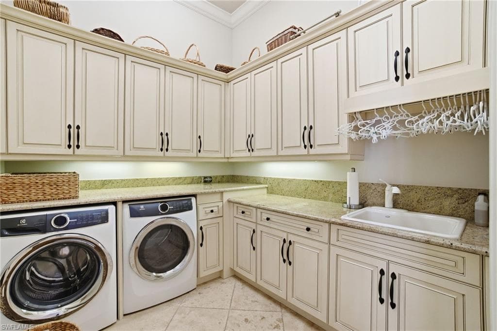16961 Verona LN, NAPLES FL 34110-28