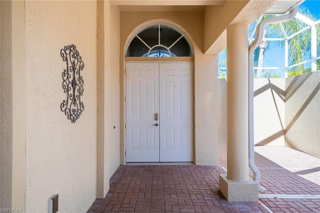 5693 Kensington LOOP, FORT MYERS FL 33912-2