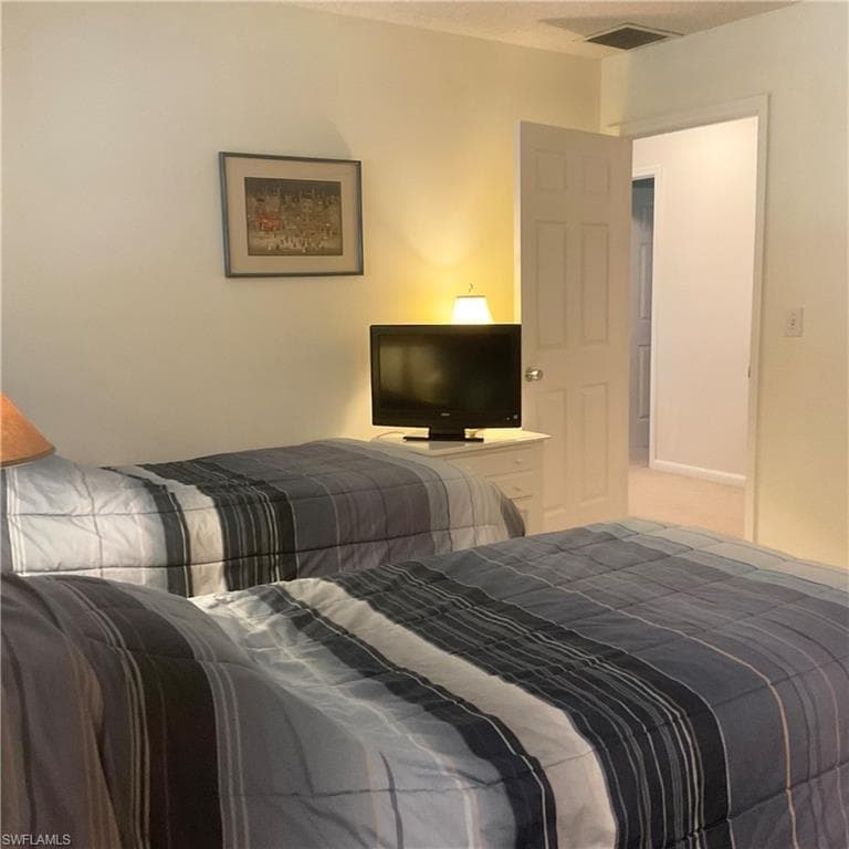 1165 Clam CT # 7, NAPLES FL 34102-25