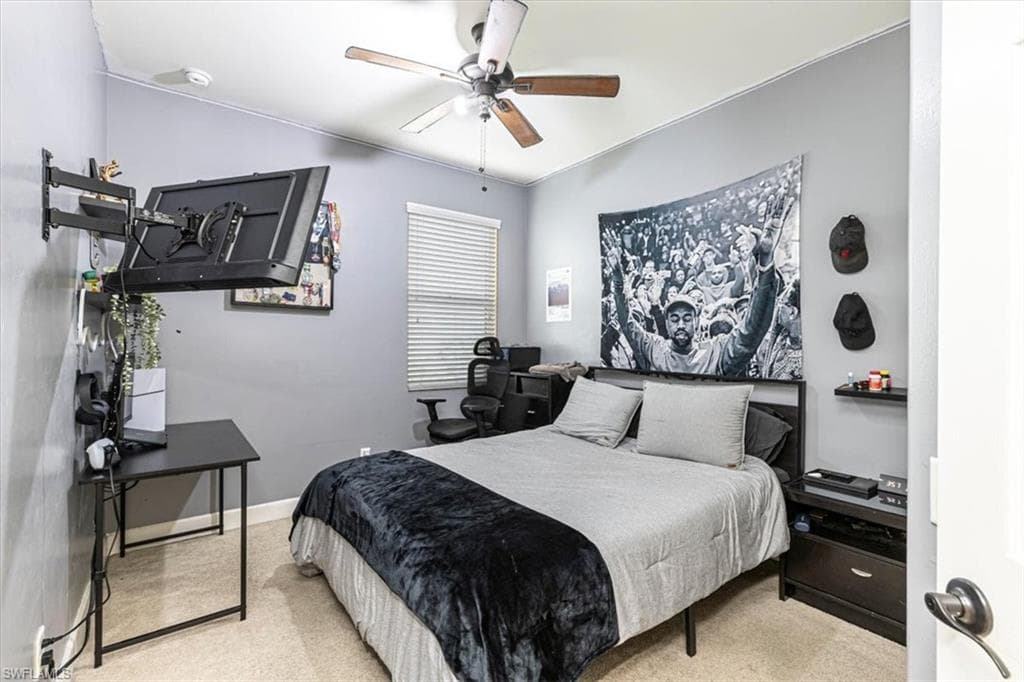 1674 Serrano CIR, NAPLES FL 34105-9